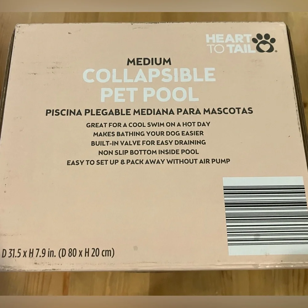 NEW Never Opened Heart to Tail Medium Collapsible Pet Pool 31.5” x 7.9”